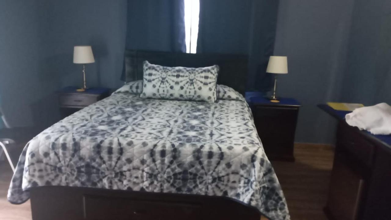 Bailey'S Bed And Breakfast Runaway Bay Esterno foto