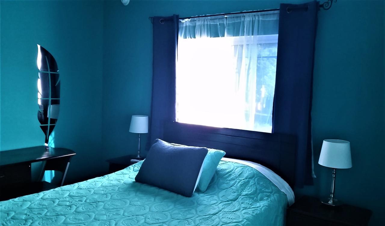 Bailey'S Bed And Breakfast Runaway Bay Esterno foto