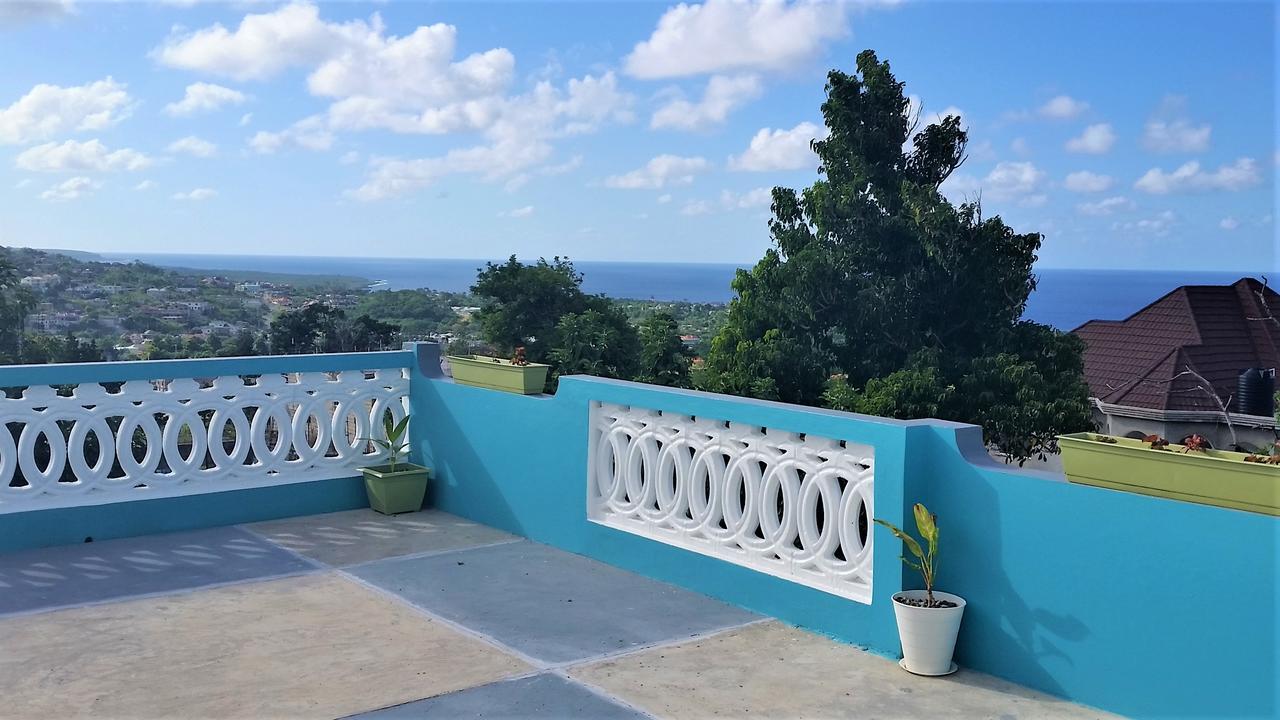 Bailey'S Bed And Breakfast Runaway Bay Esterno foto