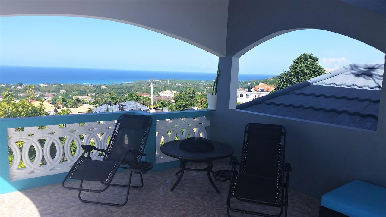 Bailey'S Bed And Breakfast Runaway Bay Esterno foto