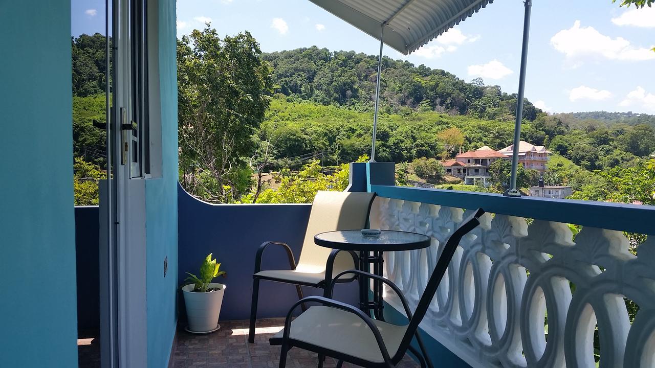 Bailey'S Bed And Breakfast Runaway Bay Esterno foto