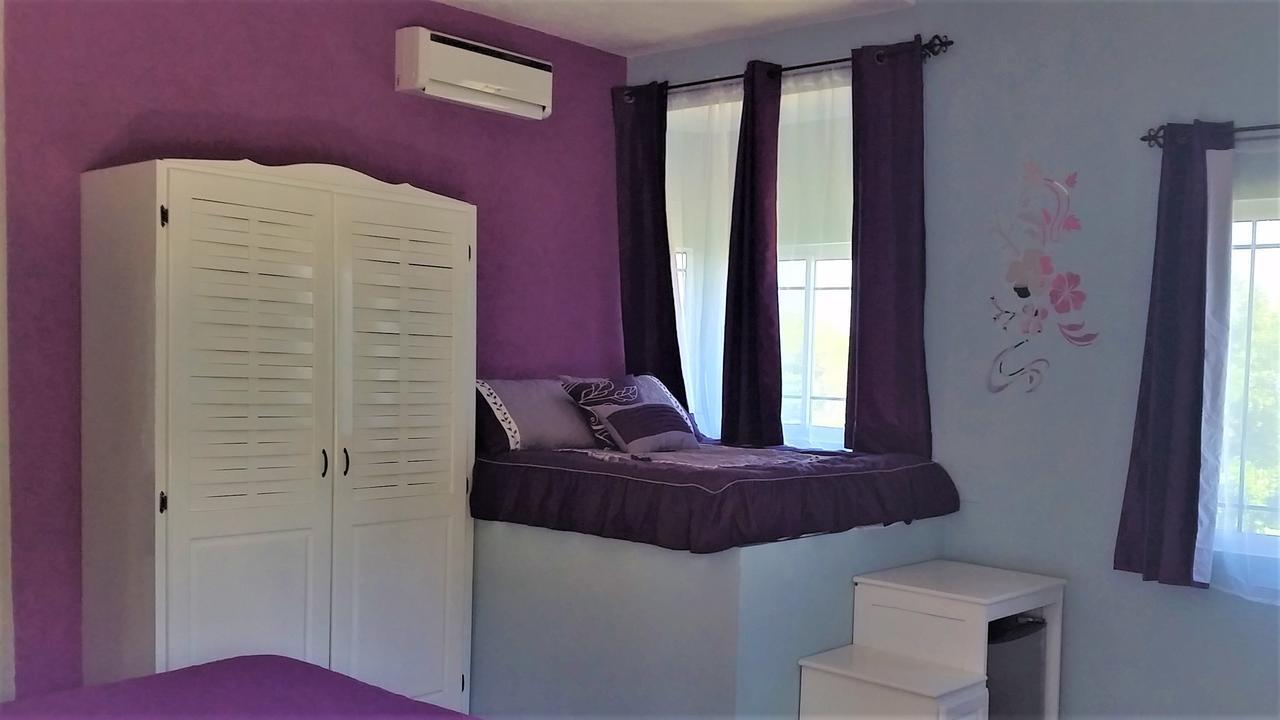 Bailey'S Bed And Breakfast Runaway Bay Esterno foto