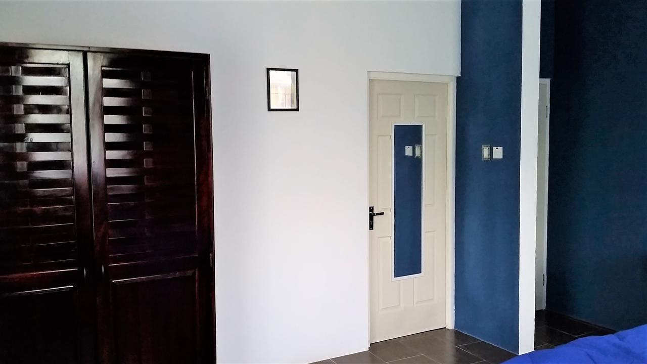 Bailey'S Bed And Breakfast Runaway Bay Esterno foto