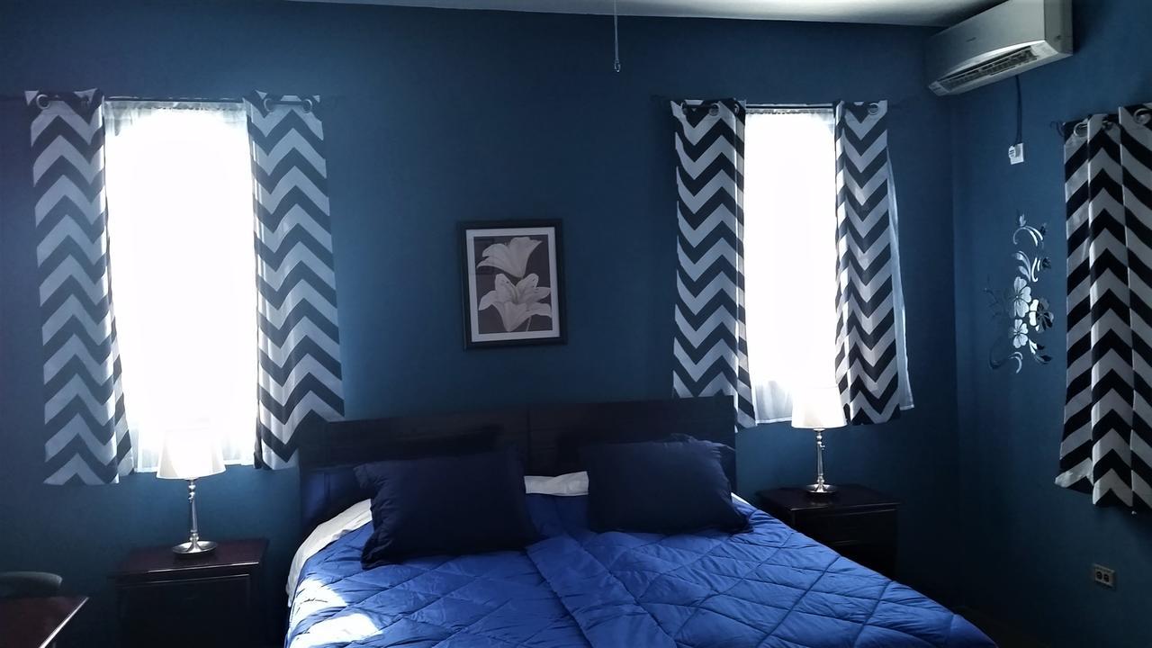 Bailey'S Bed And Breakfast Runaway Bay Esterno foto
